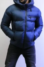 warm jacket with a modern design and a touch of luxury - Image 11