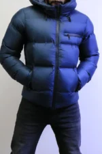 warm jacket with a modern design and a touch of luxury - Image 18