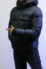 warm jacket with a modern design and a touch of luxury - Image 17