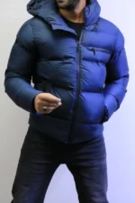 warm jacket with a modern design and a touch of luxury - Image 8