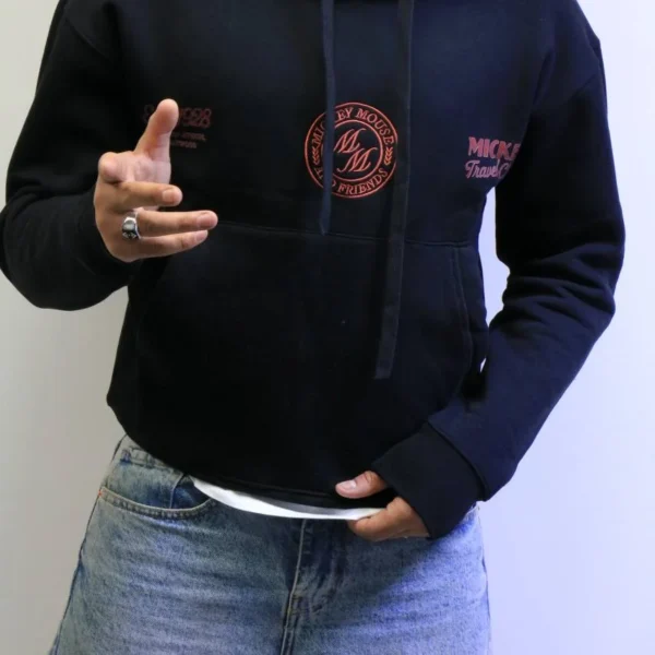 Comfort and Style for Every Season – Modern and Cozy Hoodie