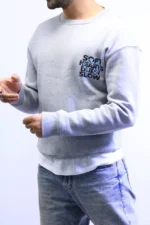 from e backElegant and Cozy Sweater with a Modern Design - Image 4