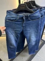 Blue Jeans Wash Jeans for Men – Modern Slim Fit