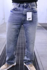 the piece that. completes any outfit baggy jeans - Image 4