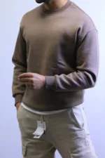 from e backElegant and Cozy Sweater with a Modern Design - Image 22