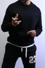 from e backElegant and Cozy Sweater with a Modern Design - Image 21