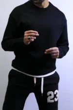 from e backElegant and Cozy Sweater with a Modern Design - Image 18