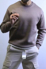 from e backElegant and Cozy Sweater with a Modern Design - Image 10