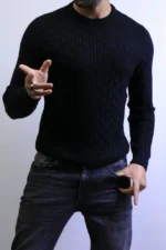 Elegant classic knitwear for a refined and warm look - Image 22