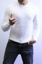 Elegant classic knitwear for a refined and warm look - Image 11