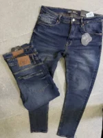 slim simple DARK BLUE jeans modern and elegant everyday look