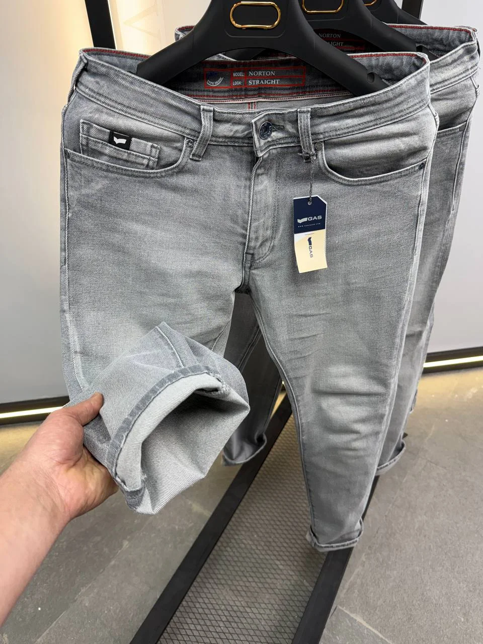 5830378131519378449 Basic Light gray jeans straight for men , Modern Fit - Image 1