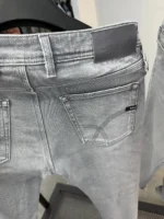 Basic Light gray jeans straight for men , Modern Fit - Image 2