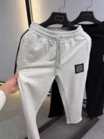 Comfortable jogger pants, basic fit - Image 4