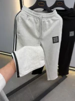 Comfortable jogger pants, basic fit - Image 12