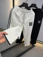 Comfortable jogger pants, basic fit - Image 13