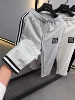 Comfortable jogger pants, basic fit - Image 19