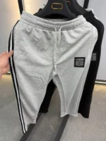 Comfortable jogger pants, basic fit