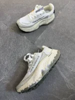 Ultra Comfortable Shoes for Everyday Professionals - Image 15