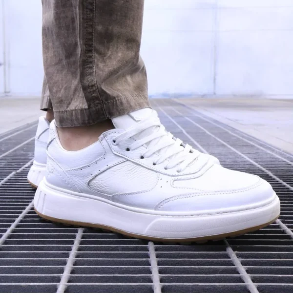 Men’s Premium withe sneakers leather Urban Sneakers – Sleek & Versatile