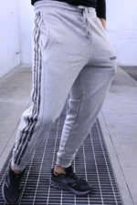 Comfortable  jogger pants, basic fit - Image 7