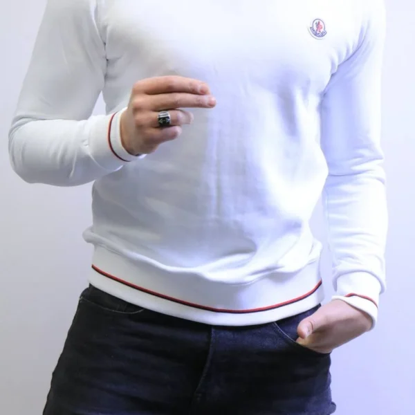 elegant  basic size  sweater warmth and style for  half season