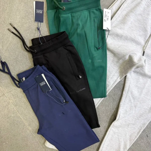Comfortable  jogger pants, basic fit