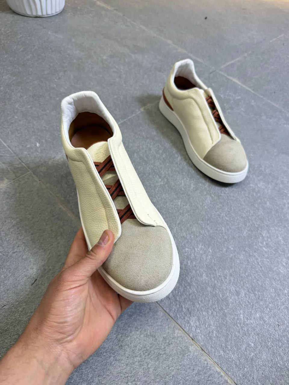 5796470829301306379 Men’s Premium leather Urban Sneakers – Sleek & Versatile – Image 1