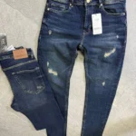 DARK BLUE jeans modern and elegant everyday look