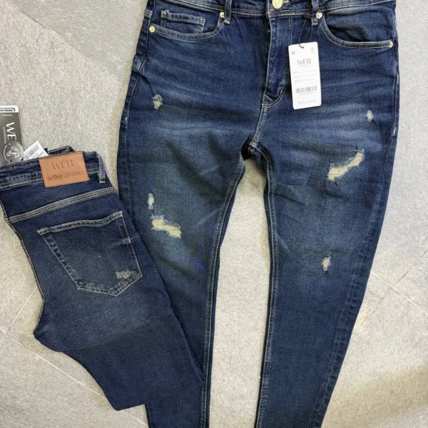 DARK BLUE jeans modern and elegant everyday look