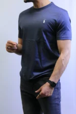 Clean and modern design basic t-shirt – Image 2