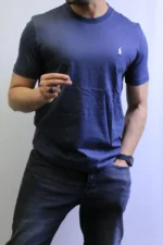 Clean and modern design basic t-shirt – Image 4