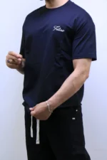 Trendy Oversized Streetwear Tee – Modern Casual Fashion Look – Image 32