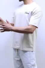 Trendy Oversized Streetwear Tee – Modern Casual Fashion Look – Image 23