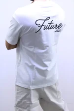 Trendy Oversized Streetwear Tee – Modern Casual Fashion Look