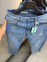 Light Blue wash jeans Classic 5-pocket design – Image 7