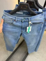 Light Blue wash jeans Classic 5-pocket design