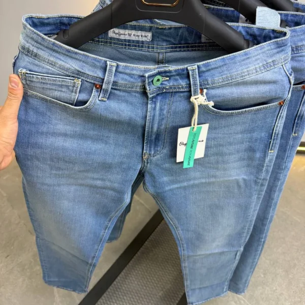 Light Blue wash jeans Classic 5-pocket design