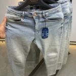 Light-wash jeans / Ice Blue denim Comfortable